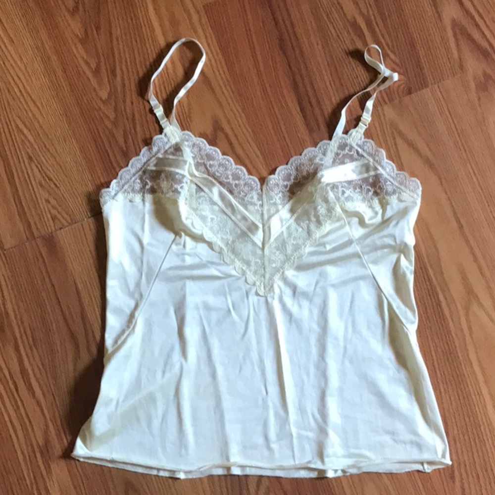 Vintage Slip Top Light Yellow w Lace Vanity Fair 34  (*34)